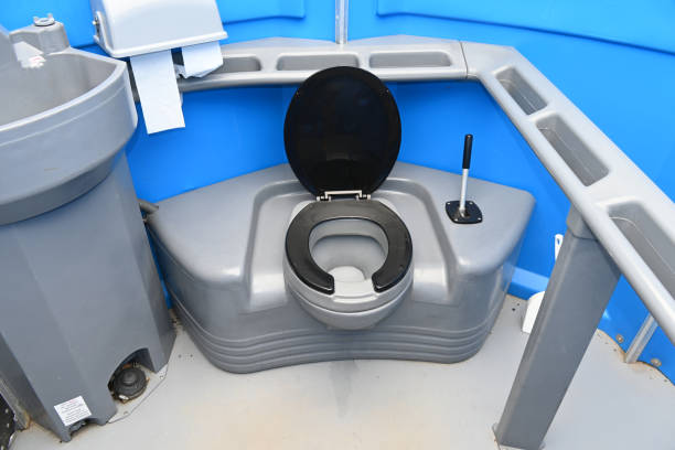 Best Portable restroom trailer rental  in Frankfort, MI